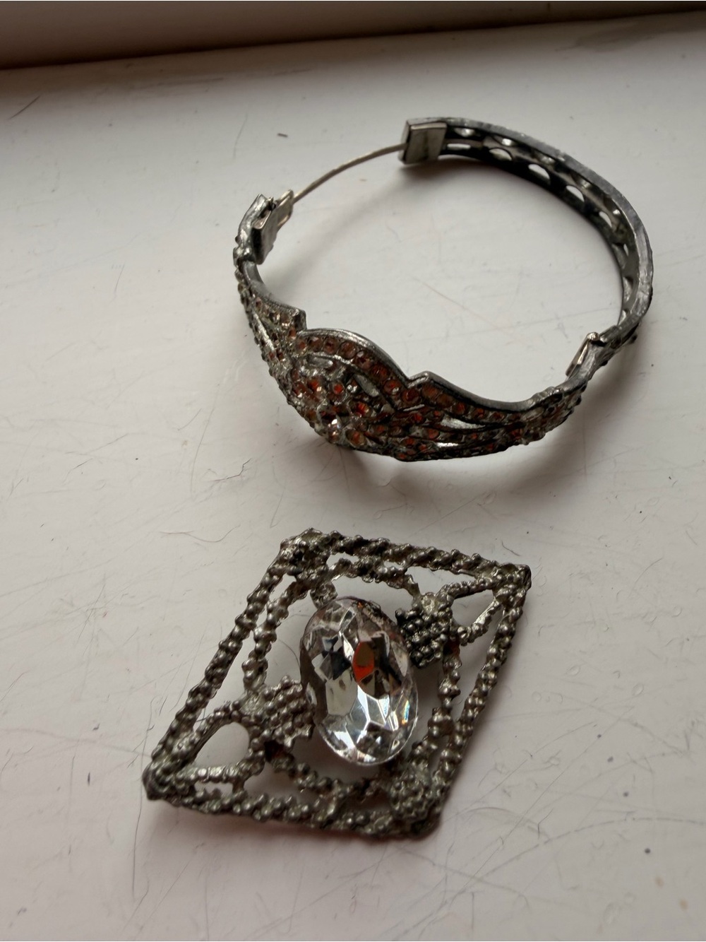 Vintage 1900s style Silver-Tone Clear Crystal Filigree Bracelet and Brooch Set